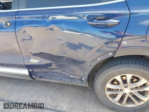 2020 Hyundai Santa Fe SE with VIN 5NMS23AD0LH141404, listed as a IAAI auction lot 41870350 with 144,109 mi miles and . Bid and sale history available at DreamBid. Image 6.