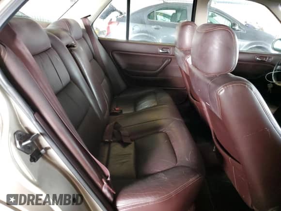 1990 Honda Accord z VIN JHMCB7666LC086038, wystawiony jako Copart lot #65686595 z przebiegiem 155 689 mil mil oraz Czysty tytuł • Clean title. Historia ofert i sprzedaży dostępna na DreamBid. Obrazek 10.