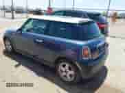 2009 MINI Hardtop with VIN WMWMF33509TW78295, listed as a IAAI auction lot 42293731 with 105,109 mi miles and . Bid and sale history available at DreamBid. Image 3.