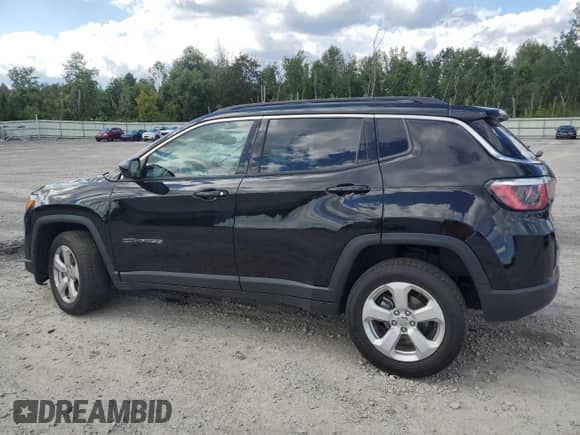 2018 Jeep Compass Latitude with VIN 3C4NJDBB9JT265075, listed as a Copart auction lot 70225935 with Not provided miles and Salvage title. Bid and sale history available at DreamBid. Image 2.