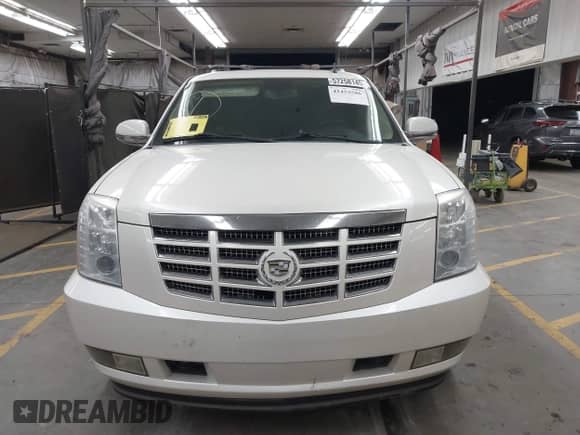 2011 Cadillac Escalade with VIN 1GYS3AEF4BR160457, listed as a IAAI auction lot 42453586 with 133,705 mi miles and . Bid and sale history available at DreamBid. Image 12.