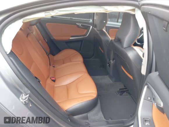 2017 Volvo S60 Inscription с VIN LYV402HK5HB154043, выставлен на аукционе IAAI как лот 41763769 с пробегом 136 736 миль миль и . История ставок и продаж доступна на DreamBid. Изображение 8.