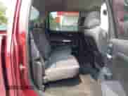 2015 Chevrolet Silverado 2500HD LT z VIN 1GC1KVE83FF102831, wystawiony jako IAAI lot #42411608 z przebiegiem 140 538 mil mil oraz . Historia ofert i sprzedaży dostępna na DreamBid. Obrazek 8.