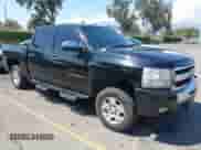 2011 Chevrolet Silverado 1500 LT z VIN 3GCPCSE0XBG111356, wystawiony jako IAAI lot #43079067 z przebiegiem 179 497 mil mil oraz . Historia ofert i sprzedaży dostępna na DreamBid. Obrazek 1.