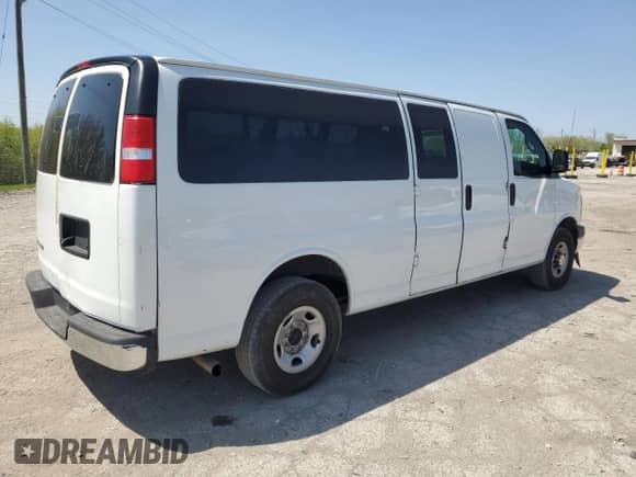 2020 Chevrolet Express Passenger LT z VIN 1GAZGPFP1L1268224, wystawiony jako Copart lot #54132585 z przebiegiem 200 621 mil mil oraz Czysty tytuł • Clean title. Historia ofert i sprzedaży dostępna na DreamBid. Obrazek 3.