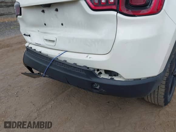 2019 Jeep Compass Latitude with VIN 3C4NJDBB6KT792170, listed as a IAAI auction lot 42636625 with 58,300 mi miles and . Bid and sale history available at DreamBid. Image 17.