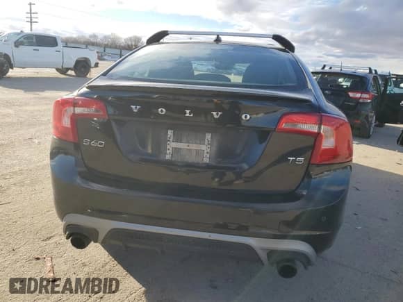 2016 Volvo S60 T5 Drive-E R-Design Special Edition z VIN YV126MFP6G2395572, wystawiony jako Copart lot #43999075 z przebiegiem 112 145 mil mil oraz Czysty tytuł • Clean title. Historia ofert i sprzedaży dostępna na DreamBid. Obrazek 6.