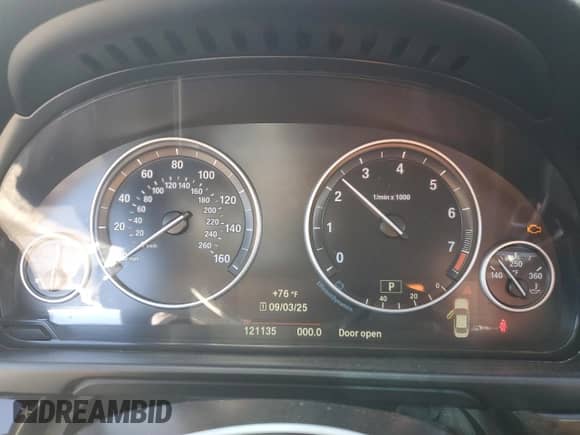 2015 BMW 5 Series 528i с VIN WBA5A5C5XFD525203, выставлен на аукционе Copart как лот 87259385 с пробегом 121 135 миль миль и Чистый • Clean title. История ставок и продаж доступна на DreamBid. Изображение 9.