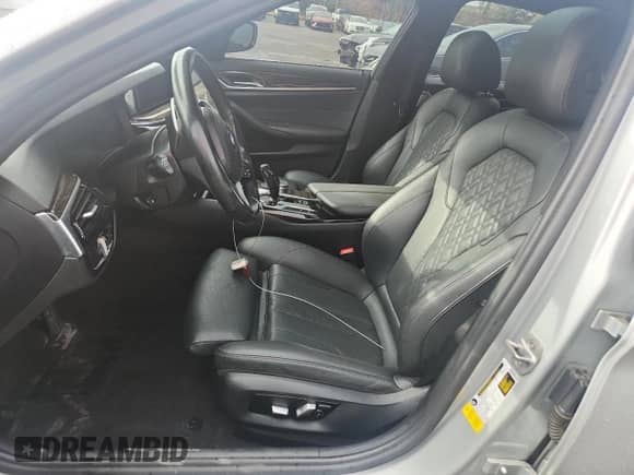 2021 BMW 5 Series 530i z VIN WBA53BH07MWX00966, wystawiony jako Copart lot #82151515 z przebiegiem 91 980 mil mil oraz Szkoda całkowita • Salvage title. Historia ofert i sprzedaży dostępna na DreamBid. Obrazek 7.