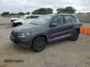 2016 Volkswagen Tiguan S с VIN WVGAV7AX3GW536745, выставлен на аукционе Copart как лот 80681695 с пробегом 134 728 миль миль и Чистый • Clean title. История ставок и продаж доступна на DreamBid. Изображение 1.