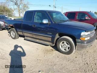 2000 Chevrolet Silverado 1500 LT with VIN 1GCEK19T4YE405408, listed as a IAAI auction lot 43407922 with 123,882 mi miles and . Bid and sale history available at DreamBid. Image 1.