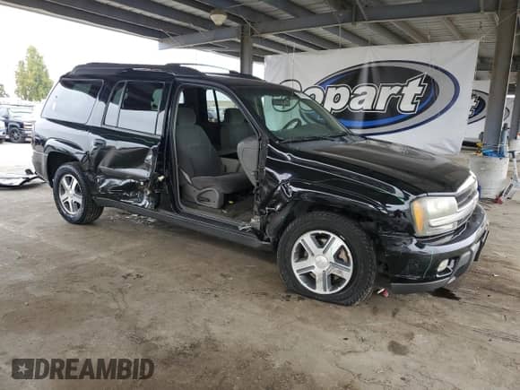 2004 Chevrolet TrailBlazer EXT LS z VIN 1GNES16S446119355, wystawiony jako Copart lot #89878485 z przebiegiem 168 625 mil mil oraz Szkoda całkowita • Salvage title. Historia ofert i sprzedaży dostępna na DreamBid. Obrazek 4.