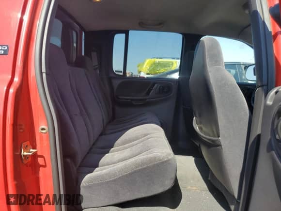 2000 Dodge Dakota Sport with VIN 1B7GG2AN3YS704614, listed as a Copart auction lot 62407275 with 208,111 mi miles and Salvage title. Bid and sale history available at DreamBid. Image 10.