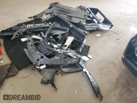 2022 Dodge Durango Pursuit z VIN 1C4RDJFGXNC137040, wystawiony jako Copart lot #82177315 z przebiegiem 14 928 mil mil oraz Czysty tytuł • Clean title. Historia ofert i sprzedaży dostępna na DreamBid. Obrazek 13.