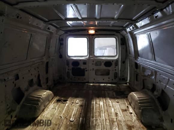 2004 Ford Econoline Cargo с VIN 1FTNS24L74HA60400, выставлен на аукционе Copart как лот 84189174 с пробегом 434 015 миль миль и Чистый • Clean title. История ставок и продаж доступна на DreamBid. Изображение 10.