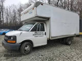 2005 Chevrolet Express Commercial DRW C7L с VIN 1GBJG31U251204341, выставлен на аукционе Copart как лот 48927935 с пробегом 220 497 миль миль и Списание • Salvage title. История ставок и продаж доступна на DreamBid. Изображение 1.
