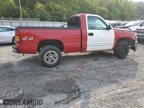 2005 GMC Sierra 1500 SLE z VIN 1GTEK14T15Z182515, wystawiony jako Copart lot #67103184 z przebiegiem Nie podano mil oraz Szkoda całkowita • Salvage title. Historia ofert i sprzedaży dostępna na DreamBid. Obrazek 3.