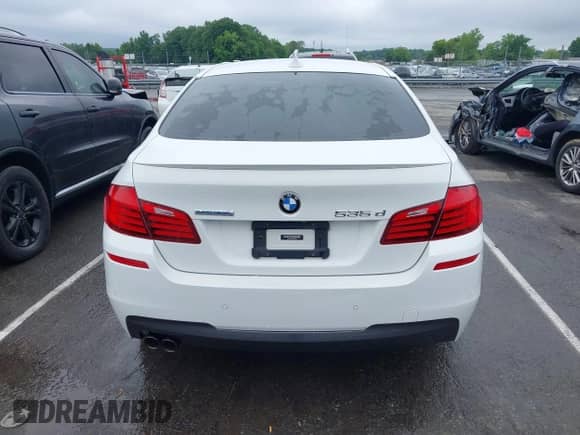 2014 BMW 5 Series 535d with VIN WBAXA5C53ED690727, listed as a IAAI auction lot 42344800 with 128,153 mi miles and . Bid and sale history available at DreamBid. Image 16.