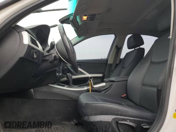 2011 BMW 3 Series 323i с VIN WBAPG7C51BA795385, выставлен на аукционе Copart как лот 59937675 с пробегом 185 088 миль миль и Списание • Salvage title. История ставок и продаж доступна на DreamBid. Изображение 7.