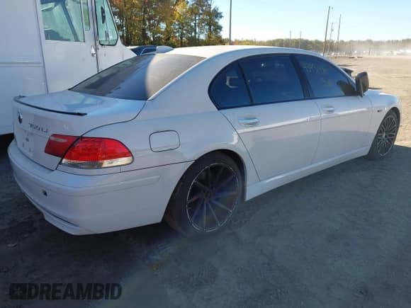 2008 BMW 7 Series 750Li z VIN WBAHN83508DT80940, wystawiony jako IAAI lot #43431486 z przebiegiem Nie podano mil oraz . Historia ofert i sprzedaży dostępna na DreamBid. Obrazek 4.