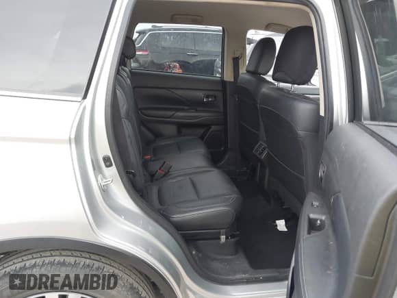 2020 Mitsubishi Outlander SE с VIN JA4AD3A30LZ035859, выставлен на аукционе IAAI как лот 42411586 с пробегом 77 427 миль миль и . История ставок и продаж доступна на DreamBid. Изображение 8.