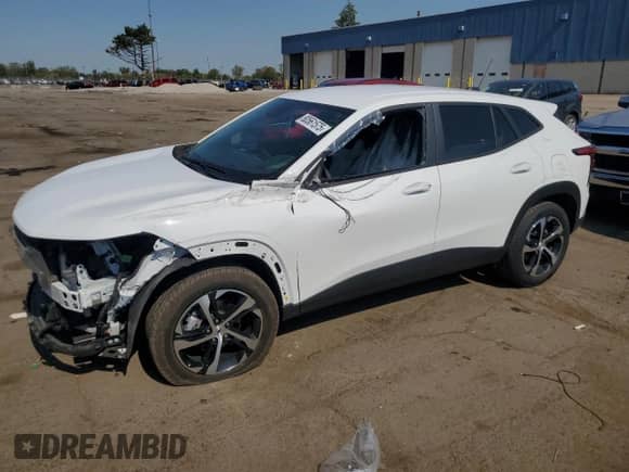 2024 Chevrolet Trax 1RS with VIN KL77LGE27RC057653, listed as a Copart auction lot 80561575 with 19,292 mi miles and Salvage title. Bid and sale history available at DreamBid. Image 1.