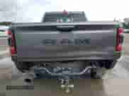 2019 Ram 1500 Rebel z VIN 1C6SRFET6KN796285, wystawiony jako Copart lot #60970545 z przebiegiem 63 425 mil mil oraz Szkoda całkowita • Salvage title. Historia ofert i sprzedaży dostępna na DreamBid. Obrazek 6.