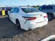 2023 Toyota Camry SE z VIN 4T1G11AK9PU754112, wystawiony jako IAAI lot #43452531 z przebiegiem 22 250 mil mil oraz . Historia ofert i sprzedaży dostępna na DreamBid. Obrazek 3.