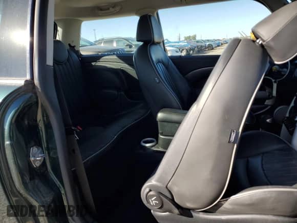 2006 MINI Hardtop S with VIN WMWRE33566TJ36364, listed as a Copart auction lot 89476895 with 117,250 mi miles and Clean title. Bid and sale history available at DreamBid. Image 10.