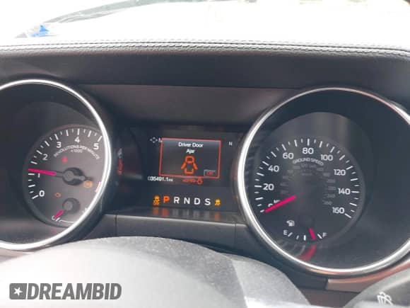 2020 Ford Mustang GT Premium с VIN 1FATP8FF2L5131883, выставлен на аукционе IAAI как лот 43331780 с пробегом 35 491 миль миль и . История ставок и продаж доступна на DreamBid. Изображение 7.