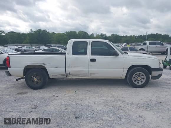 2005 Chevrolet Silverado 1500 LS with VIN 2GCEC19V651295828, listed as a IAAI auction lot 42257937 with 182,131 mi miles and . Bid and sale history available at DreamBid. Image 13.