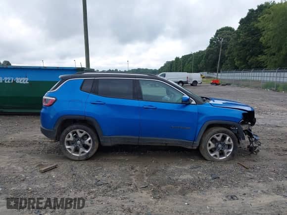 2020 Jeep Compass Limited with VIN 3C4NJDCB7LT208827, listed as a IAAI auction lot 43063182 with 94,469 mi miles and . Bid and sale history available at DreamBid. Image 13.