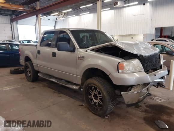 2005 Ford F-150 XLT с VIN 1FTPW14535FB22767, выставлен на аукционе IAAI как лот 41880025 с пробегом Не указан миль и . История ставок и продаж доступна на DreamBid. Изображение 1.