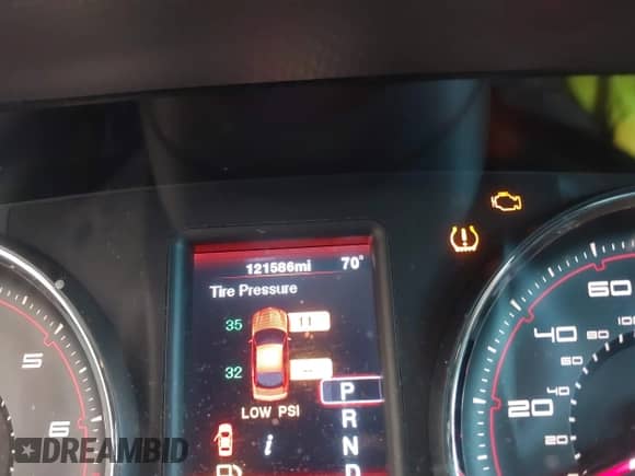 2012 Dodge Charger SE z VIN 2C3CDXBGXCH203339, wystawiony jako IAAI lot #43424829 z przebiegiem 121 586 mil mil oraz . Historia ofert i sprzedaży dostępna na DreamBid. Obrazek 16.