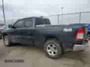 2019 Ram 1500 Tradesman z VIN 1C6SRFCT4KN662300, wystawiony jako Copart lot #52959345 z przebiegiem 133 477 mil mil oraz Szkoda całkowita • Salvage title. Historia ofert i sprzedaży dostępna na DreamBid. Obrazek 2.