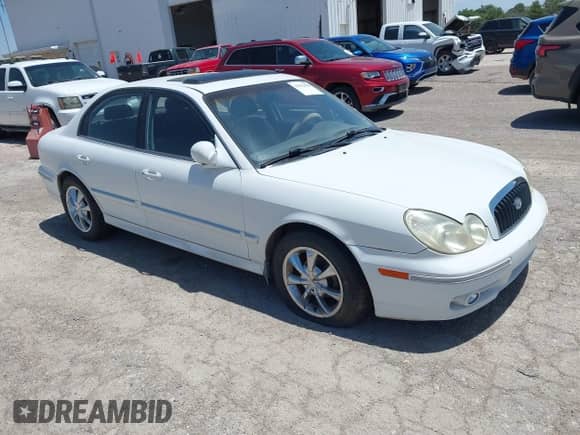 2002 Hyundai Sonata GLS with VIN KMHWF35H82A690890, listed as a IAAI auction lot 42576690 with 147,370 mi miles and . Bid and sale history available at DreamBid. Image 1.