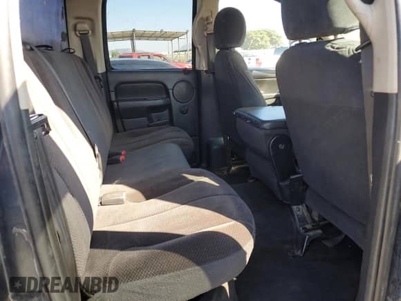 2003 Dodge 1500 ST z VIN 1D7HA18Z83J509220, wystawiony jako Copart lot #81741895 z przebiegiem 234 747 mil mil oraz Czysty tytuł • Clean title. Historia ofert i sprzedaży dostępna na DreamBid. Obrazek 10.
