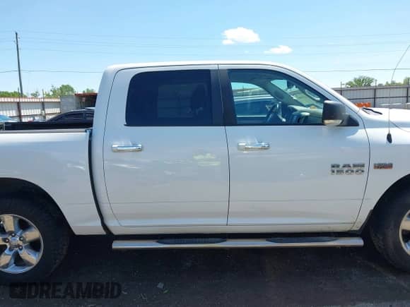2015 Ram 1500 Outdoorsman with VIN 1C6RR7LT5FS731846, listed as a IAAI auction lot 42134002 with 172,426 mi miles and . Bid and sale history available at DreamBid. Image 13.