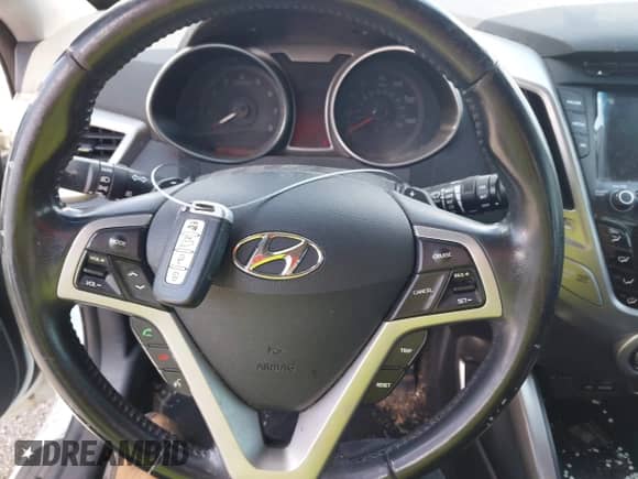 2014 Hyundai Veloster с VIN KMHTC6AD1EU182439, выставлен на аукционе IAAI как лот 43235453 с пробегом 119 141 миль миль и . История ставок и продаж доступна на DreamBid. Изображение 11.