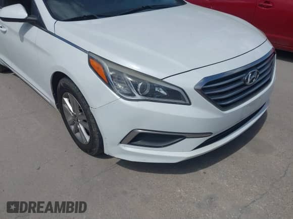 2017 Hyundai Sonata SE с VIN 5NPE24AF4HH570611, выставлен на аукционе IAAI как лот 40220173 с пробегом 193 736 миль миль и . История ставок и продаж доступна на DreamBid. Изображение 12.