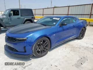 2020 Chevrolet Camaro 1LT с VIN 1G1FA1RS3L0100060, выставлен на аукционе Copart как лот 70393705 с пробегом 27 529 миль миль и Списание • Salvage title. История ставок и продаж доступна на DreamBid. Изображение 1.