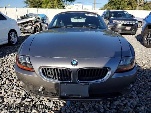 2004 BMW Z4 2.5i with VIN 4USBT33524LS52209, listed as a Copart auction lot 87370905 with 124,502 mi miles and Clean title. Bid and sale history available at DreamBid. Image 5.