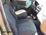 2005 Hyundai Accent GLS z VIN KMHCG45C55U608336, wystawiony jako IAAI lot #42743218 z przebiegiem 221 254 mil mil oraz . Historia ofert i sprzedaży dostępna na DreamBid. Obrazek 5.