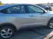 2022 Honda HR-V LX с VIN 3CZRU6H33NM741545, выставлен на аукционе IAAI как лот 43138865 с пробегом 3 934 миль миль и . История ставок и продаж доступна на DreamBid. Изображение 19.