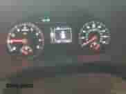 2018 Kia Sorento LX z VIN 5XYPGDA33JG383809, wystawiony jako Copart lot #67726675 z przebiegiem 114 685 mil mil oraz Czysty tytuł • Clean title. Historia ofert i sprzedaży dostępna na DreamBid. Obrazek 9.