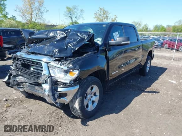 2022 Ram 1500 Big Horn z VIN 1C6SRFMT9NN360228, wystawiony jako IAAI lot #42232486 z przebiegiem 40 000 mil mil oraz . Historia ofert i sprzedaży dostępna na DreamBid. Obrazek 2.