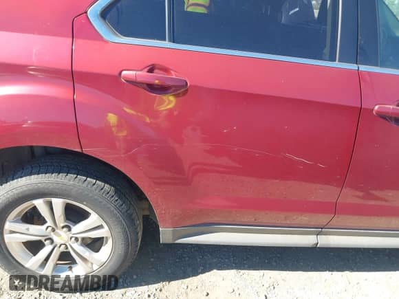 2011 Chevrolet Equinox 1LT z VIN 2CNALDEC7B6326566, wystawiony jako IAAI lot #43470251 z przebiegiem 214 656 mil mil oraz . Historia ofert i sprzedaży dostępna na DreamBid. Obrazek 6.