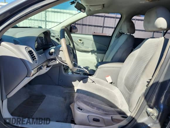 2008 Chevrolet Malibu Classic LS 2FL z VIN 1G1ZS58N98F131010, wystawiony jako Copart lot #84062825 z przebiegiem 218 865 mil mil oraz Szkoda całkowita • Salvage title. Historia ofert i sprzedaży dostępna na DreamBid. Obrazek 7.