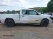 2022 Ram 1500 Big Horn z VIN 1C6RREBT7NN475406, wystawiony jako IAAI lot #42263097 z przebiegiem 54 680 mil mil oraz . Historia ofert i sprzedaży dostępna na DreamBid. Obrazek 12.