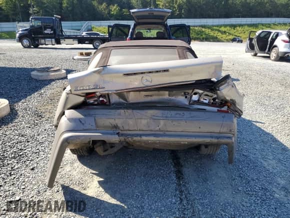 1990 Mercedes-Benz 300 z VIN WDBFA61E4LF009207, wystawiony jako Copart lot #80528325 z przebiegiem 65 366 mil mil oraz Szkoda całkowita • Salvage title. Historia ofert i sprzedaży dostępna na DreamBid. Obrazek 6.